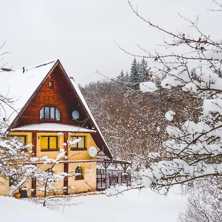 Lesniczowka Pod Sniezka Bed and Breakfast