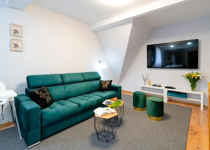 Bed & Breakfast Lesniczowka Pod Sniezka 3*